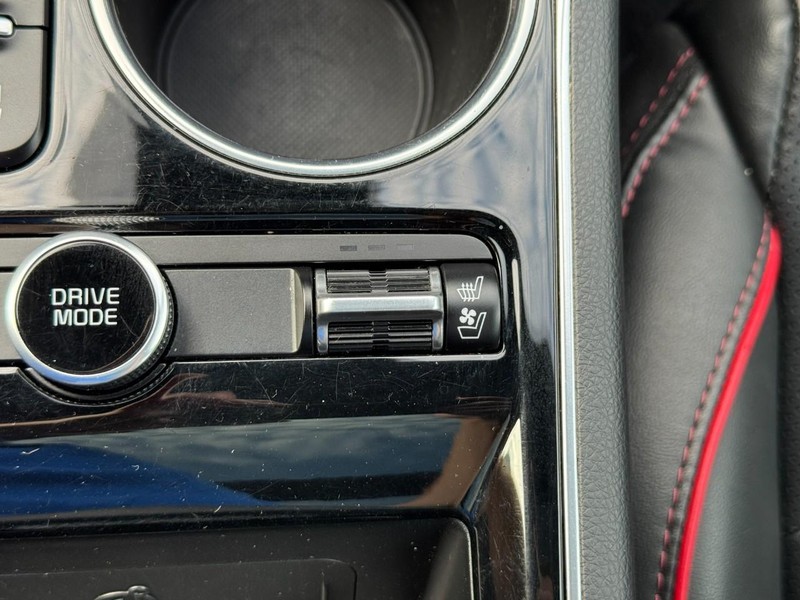 Kia K5 Vehicle Full-screen Gallery Image 26