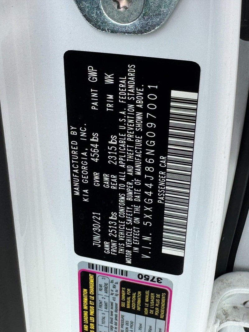 Kia K5 Vehicle Full-screen Gallery Image 27