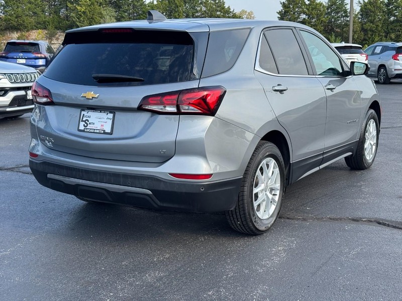 Chevrolet Equinox Vehicle Full-screen Gallery Image 3