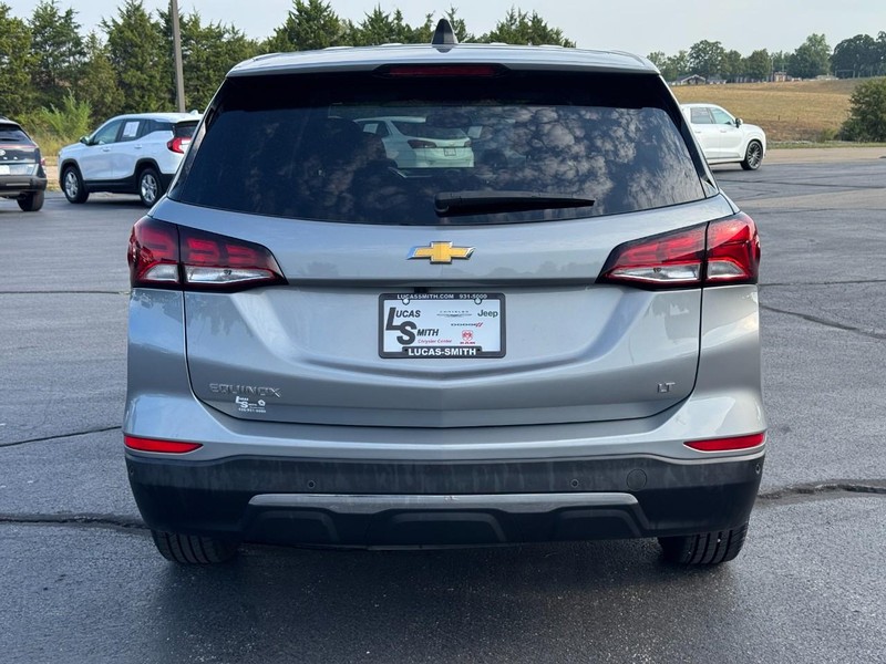 Chevrolet Equinox Vehicle Full-screen Gallery Image 4