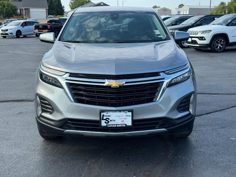 Chevrolet Equinox Vehicle Full-screen Gallery Image 10