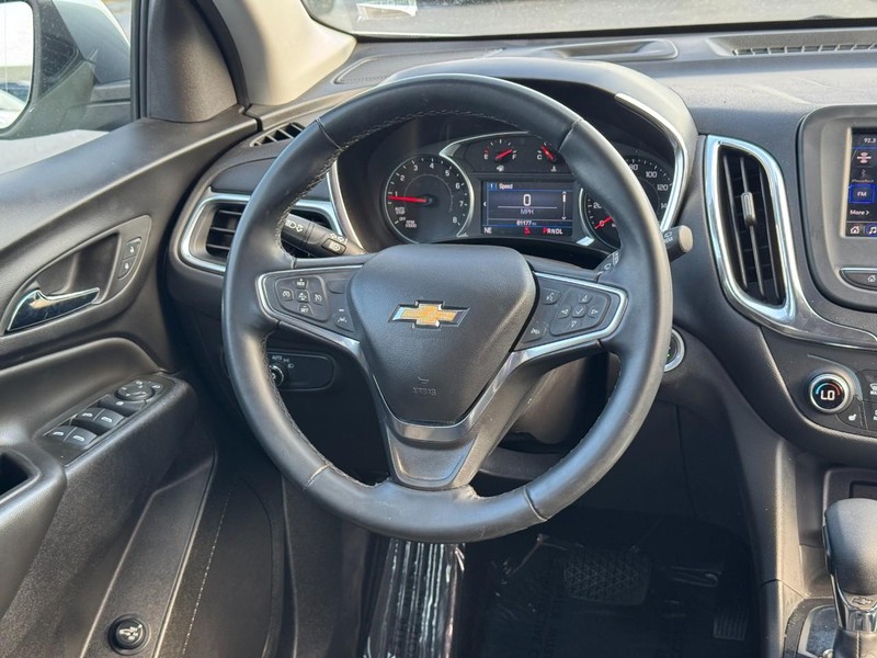 Chevrolet Equinox Vehicle Full-screen Gallery Image 14