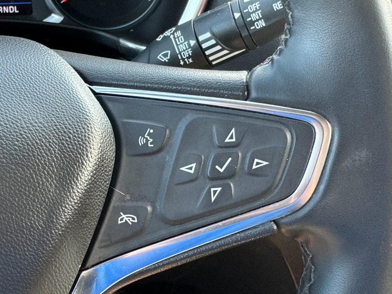 Chevrolet Equinox Vehicle Full-screen Gallery Image 21