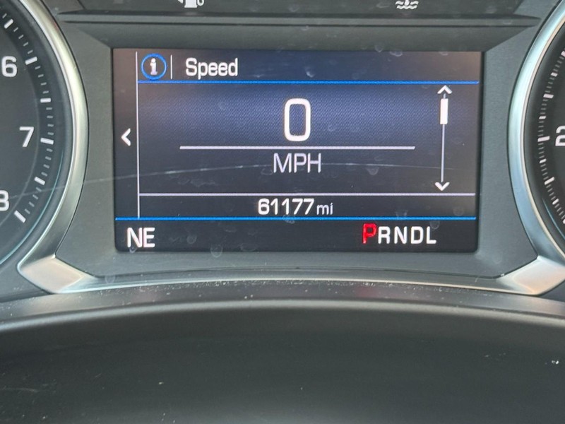 Chevrolet Equinox Vehicle Full-screen Gallery Image 23