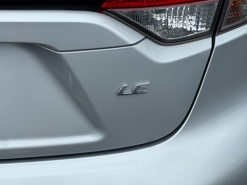Toyota Corolla Vehicle Full-screen Gallery Image 5