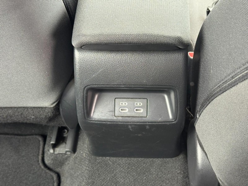 Toyota Corolla Vehicle Full-screen Gallery Image 12