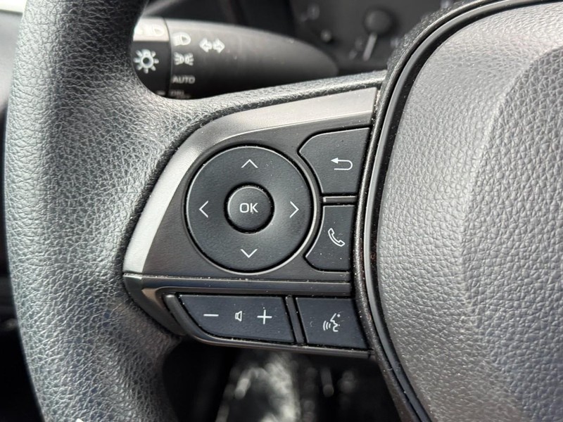 Toyota Corolla Vehicle Full-screen Gallery Image 20