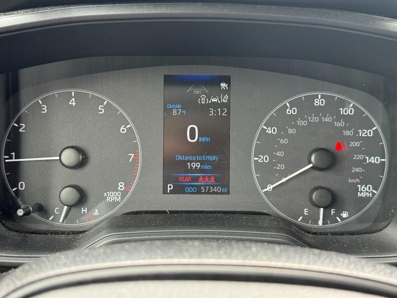 Toyota Corolla Vehicle Full-screen Gallery Image 22