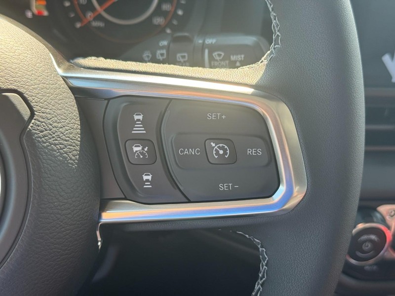 Jeep Wrangler Vehicle Full-screen Gallery Image 15