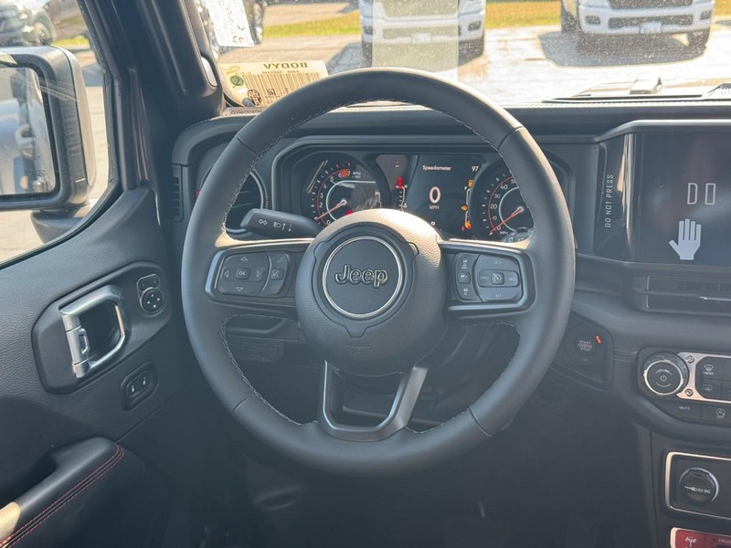 Jeep Wrangler Vehicle Full-screen Gallery Image 8