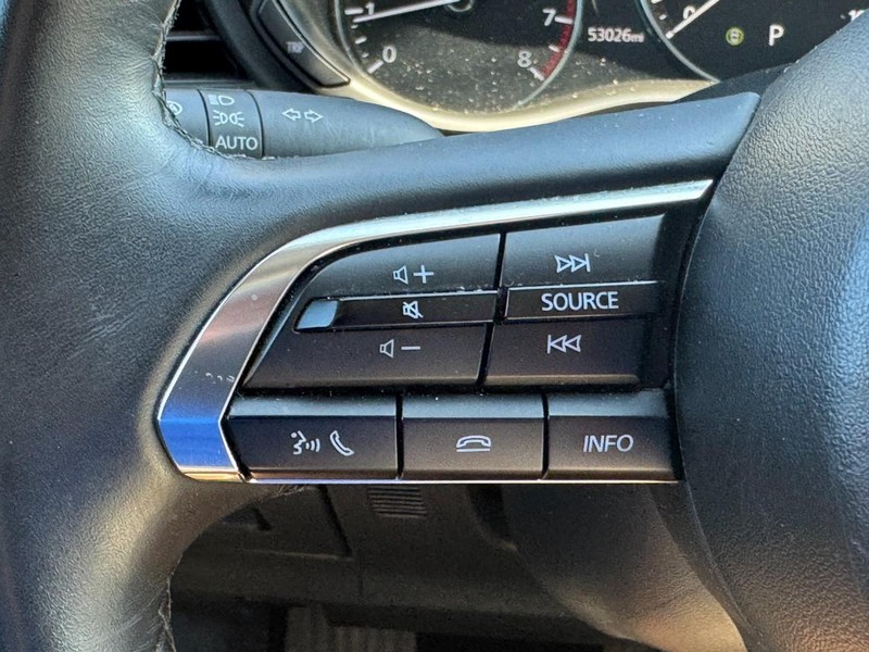 Mazda CX-30 Vehicle Full-screen Gallery Image 19