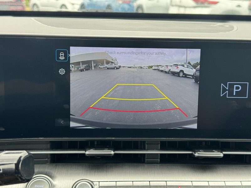 Hyundai Kona Vehicle Full-screen Gallery Image 23