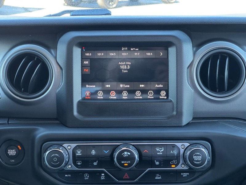 Jeep Wrangler Vehicle Full-screen Gallery Image 14