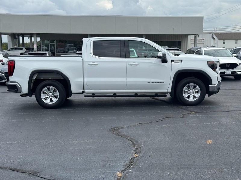 GMC Sierra 1500 Vehicle Full-screen Gallery Image 2