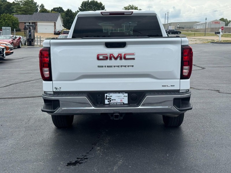 GMC Sierra 1500 Vehicle Full-screen Gallery Image 4