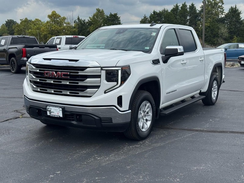 GMC Sierra 1500 Vehicle Full-screen Gallery Image 9