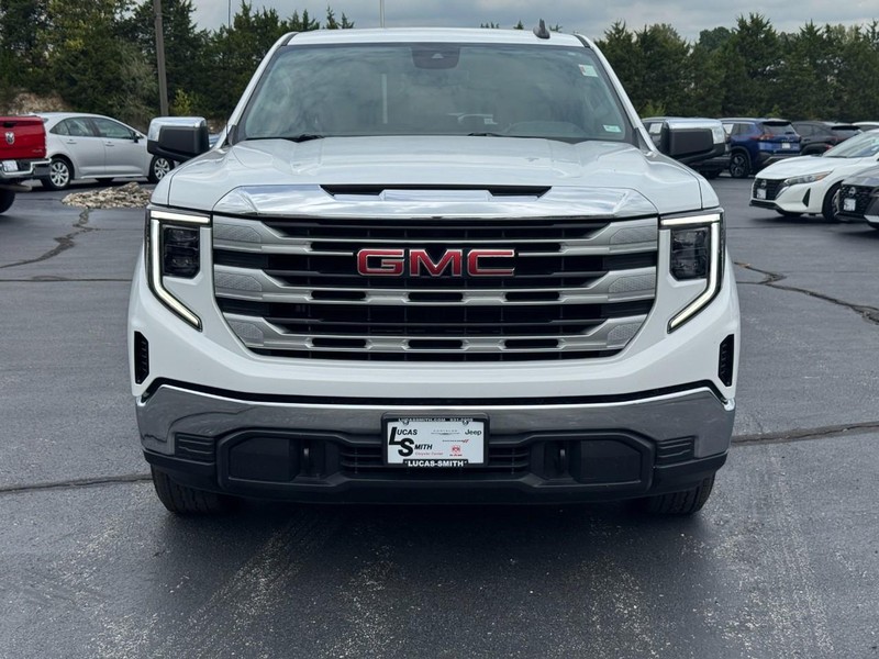 GMC Sierra 1500 Vehicle Full-screen Gallery Image 10