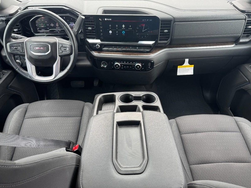 GMC Sierra 1500 Vehicle Full-screen Gallery Image 13