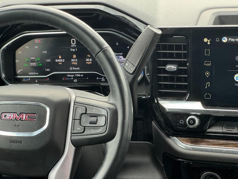 GMC Sierra 1500 Vehicle Full-screen Gallery Image 16