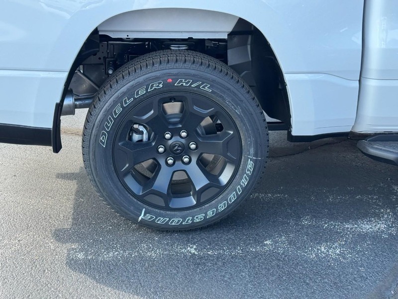 Ram 1500 Vehicle Full-screen Gallery Image 3