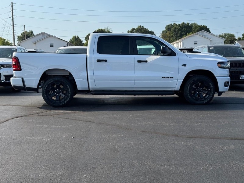Ram 1500 Vehicle Full-screen Gallery Image 2