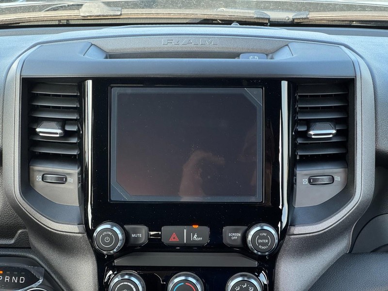 Ram 1500 Vehicle Full-screen Gallery Image 8