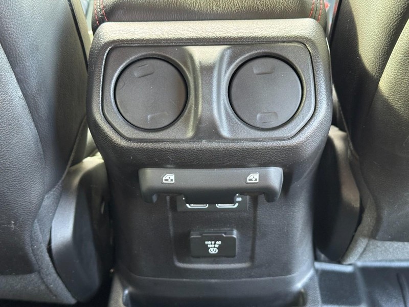 Jeep Wrangler Unlimited Vehicle Full-screen Gallery Image 11