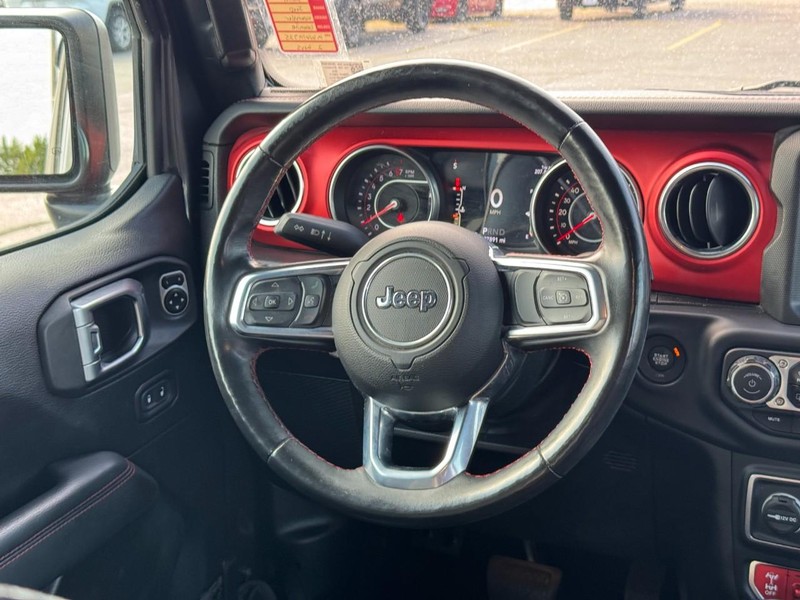 Jeep Wrangler Unlimited Vehicle Full-screen Gallery Image 13