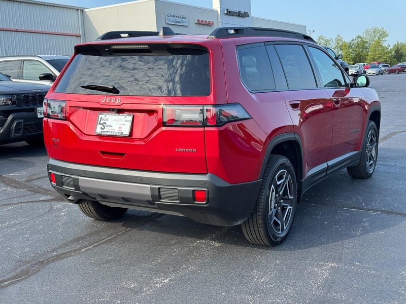 Jeep Cherokee Vehicle Full-screen Gallery Image 4