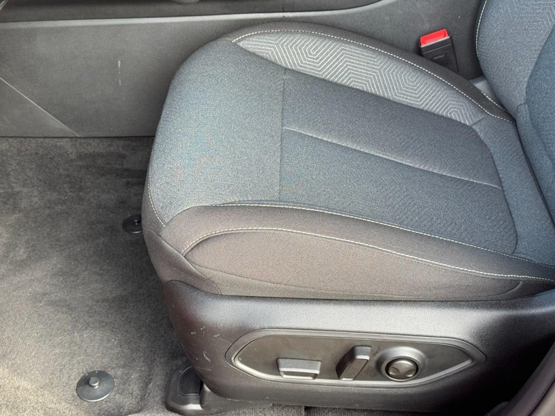 Jeep Cherokee Vehicle Full-screen Gallery Image 12