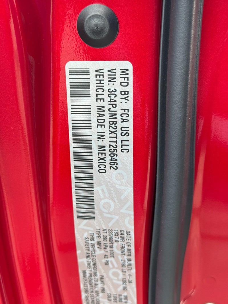 Jeep Cherokee Vehicle Full-screen Gallery Image 18
