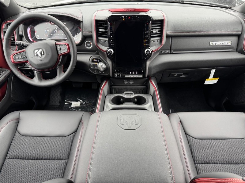 Ram 1500 Vehicle Full-screen Gallery Image 7