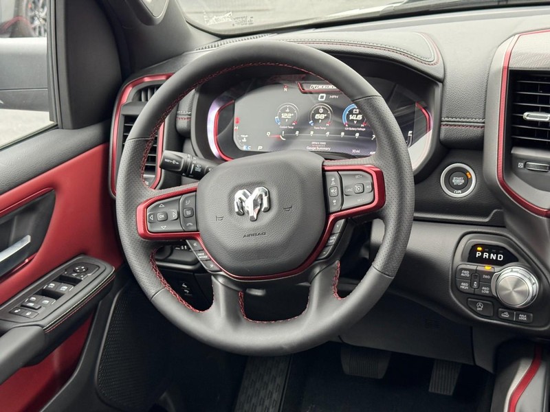 Ram 1500 Vehicle Full-screen Gallery Image 8