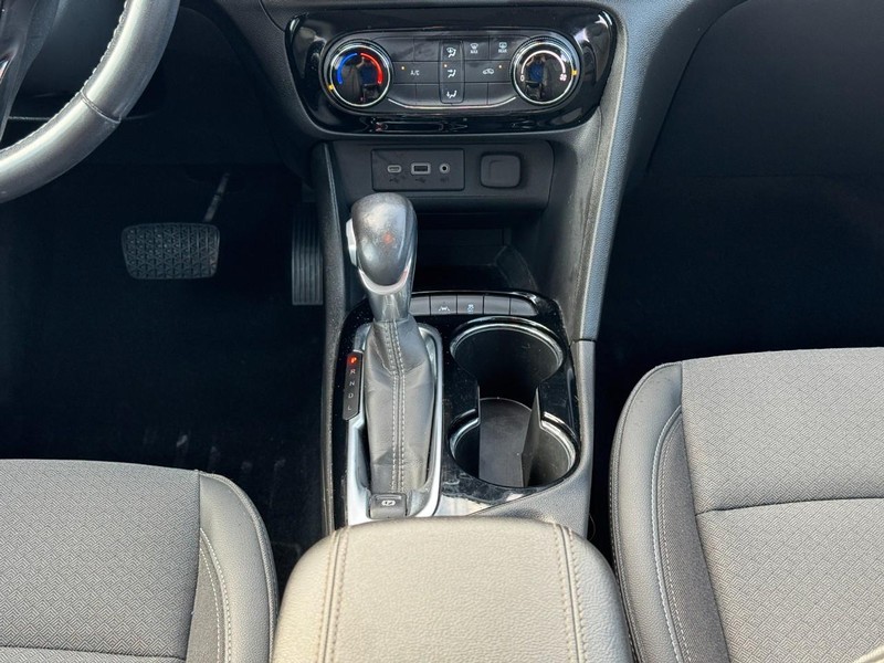 Buick Encore GX Vehicle Full-screen Gallery Image 15