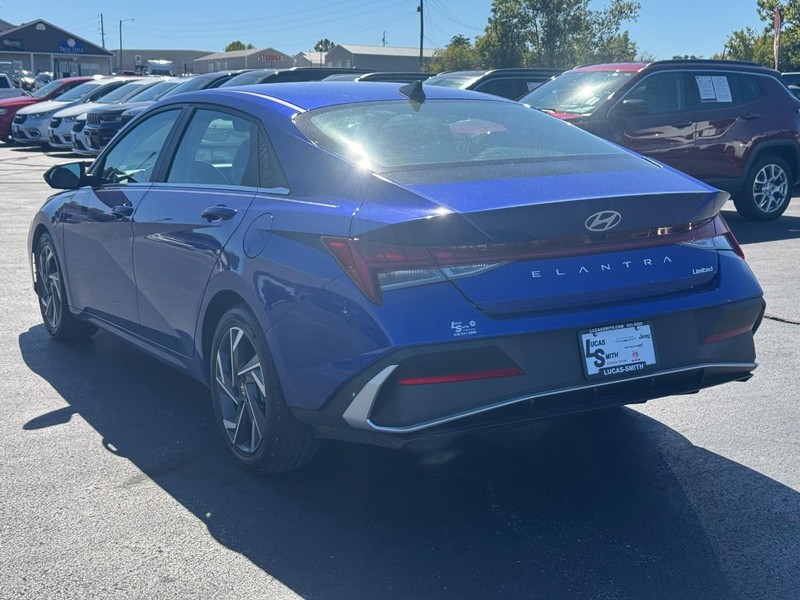 2025 Hyundai Elantra Limited - Photo 7