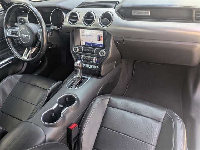 Ford Mustang Vehicle Full-screen Gallery Image 27