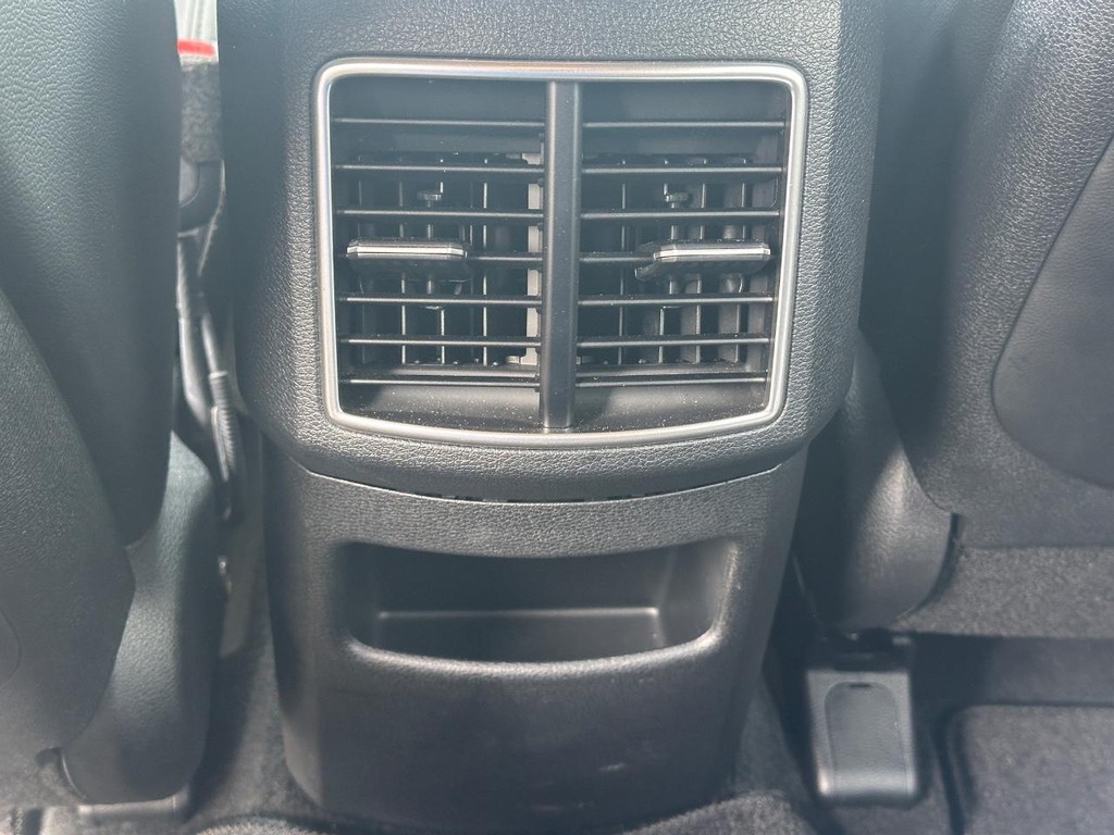 Kia Sportage Vehicle Full-screen Gallery Image 18