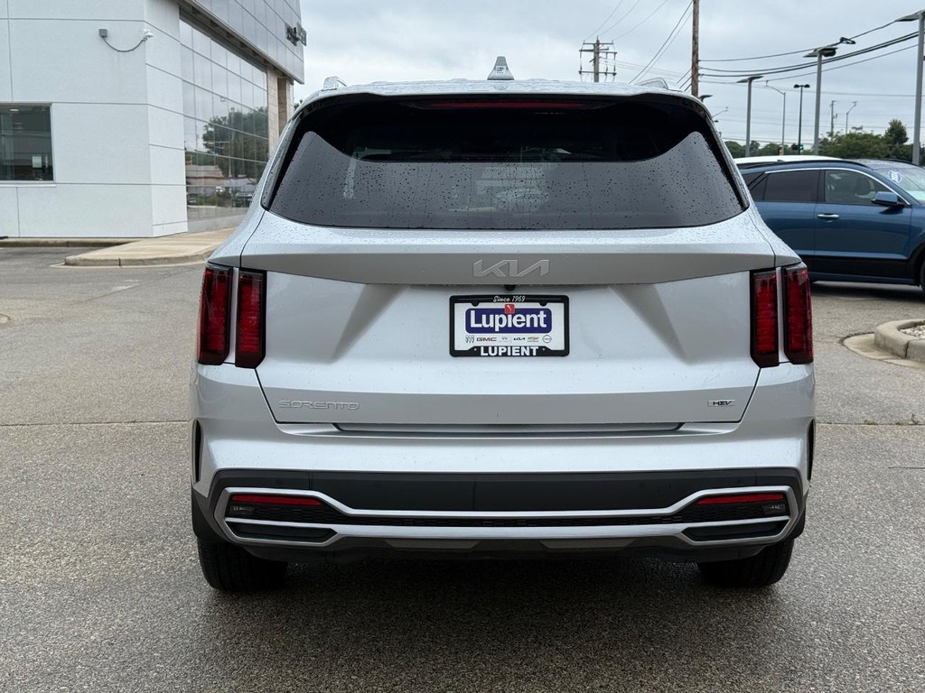 Kia Sorento Hybrid Vehicle Full-screen Gallery Image 04