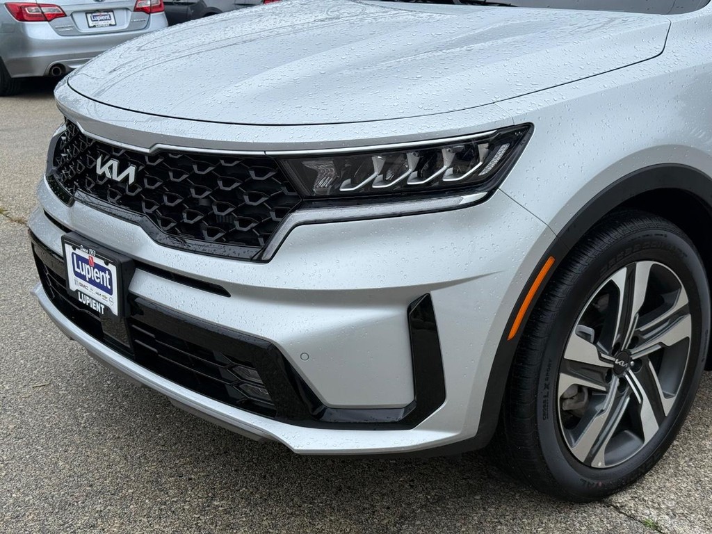 Kia Sorento Hybrid Vehicle Full-screen Gallery Image 27