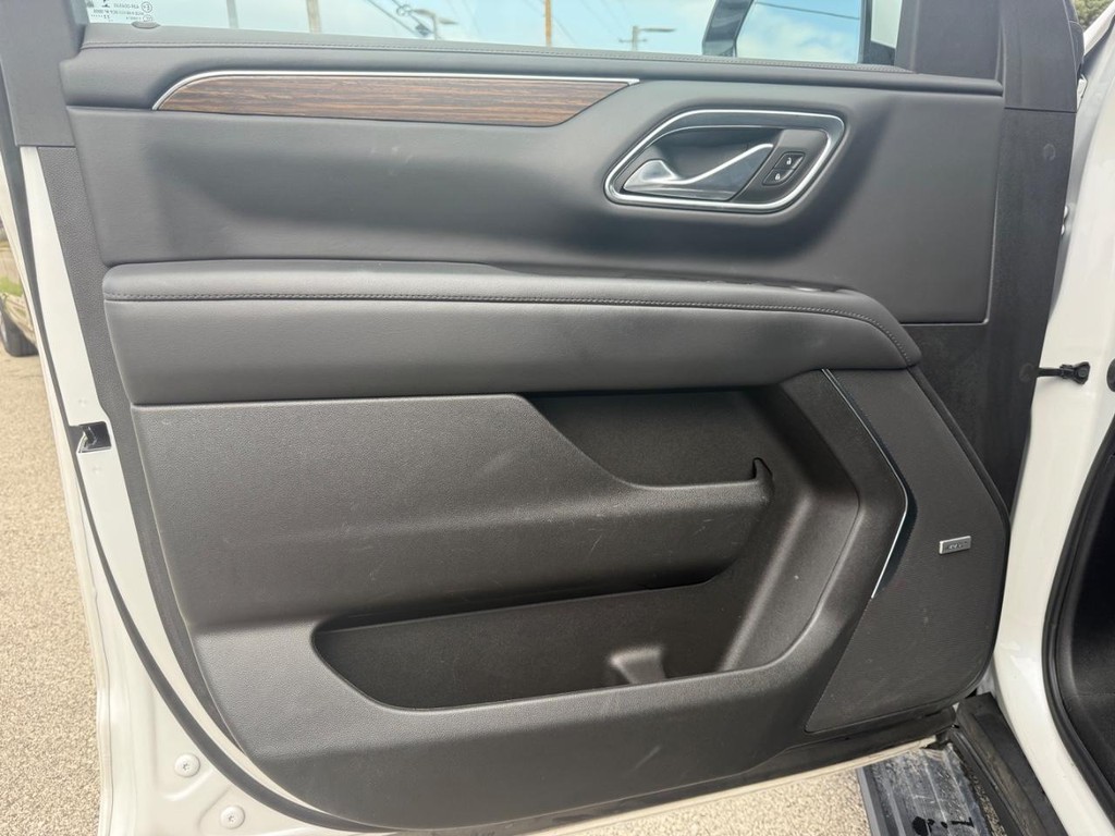 Chevrolet Tahoe Vehicle Full-screen Gallery Image 15