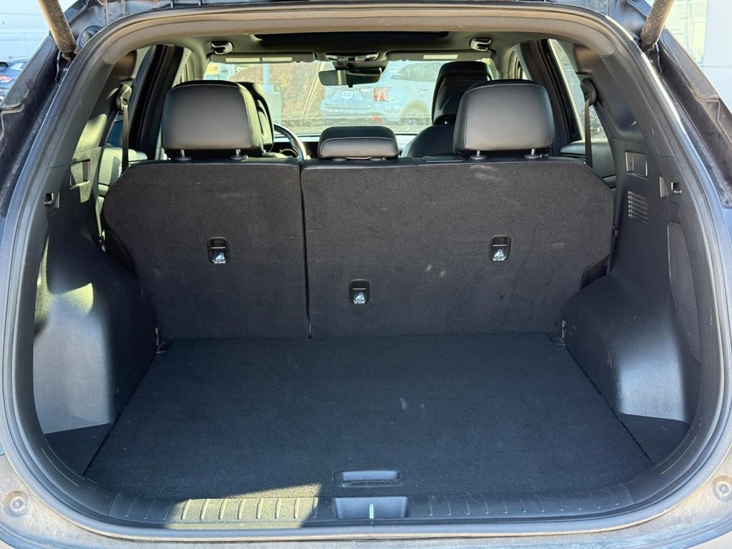 Kia Sportage Vehicle Full-screen Gallery Image 06