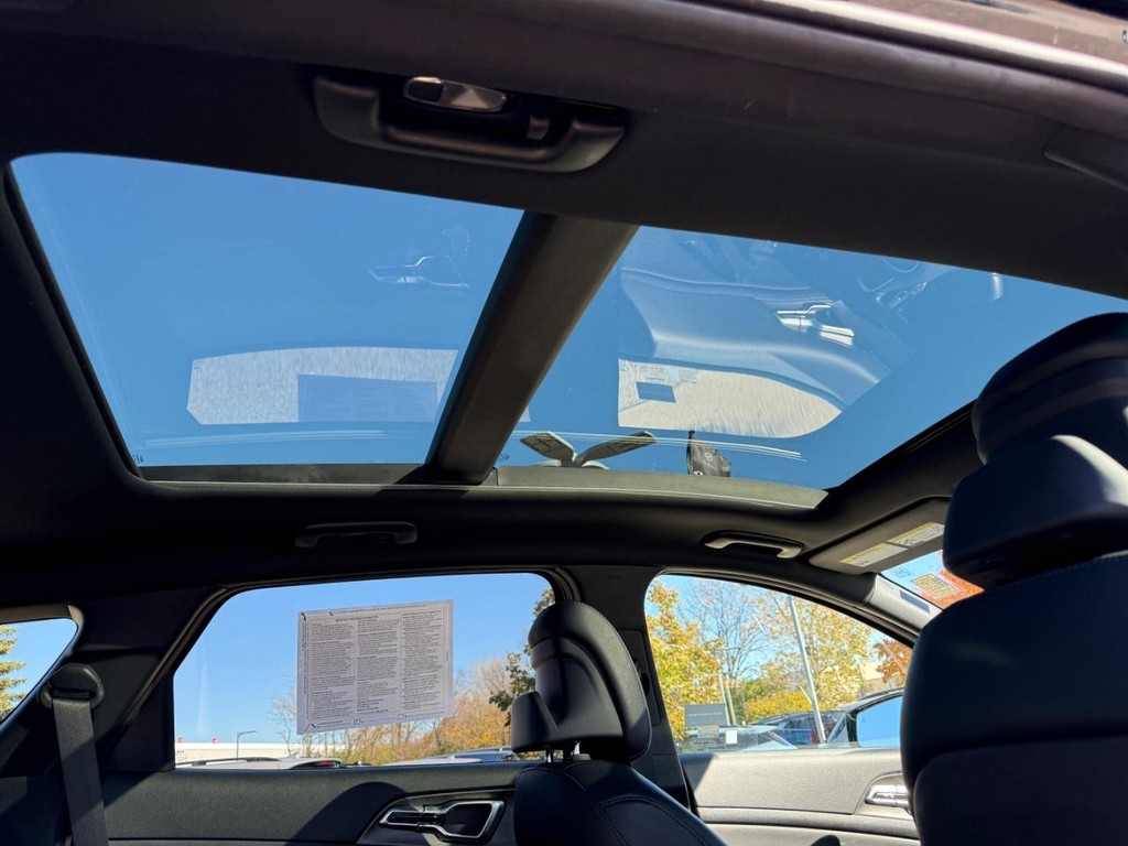 Kia Sportage Vehicle Full-screen Gallery Image 11