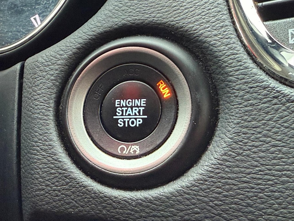 Dodge Durango Vehicle Full-screen Gallery Image 17