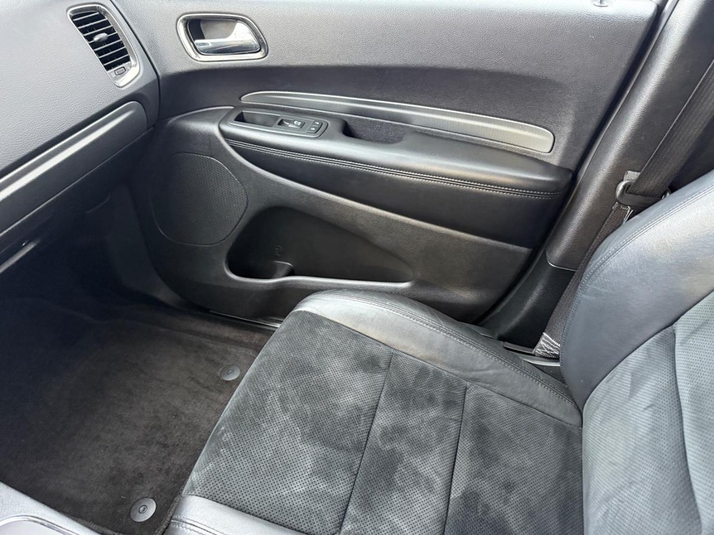 Dodge Durango Vehicle Full-screen Gallery Image 23