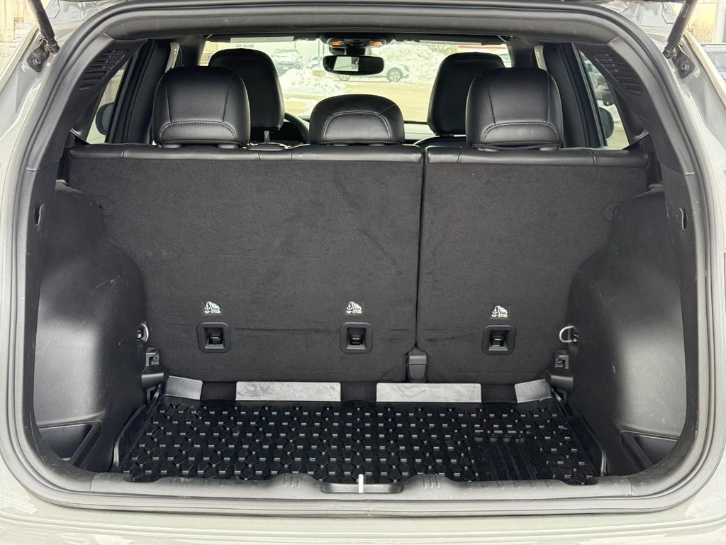 Jeep Compass Vehicle Full-screen Gallery Image 06