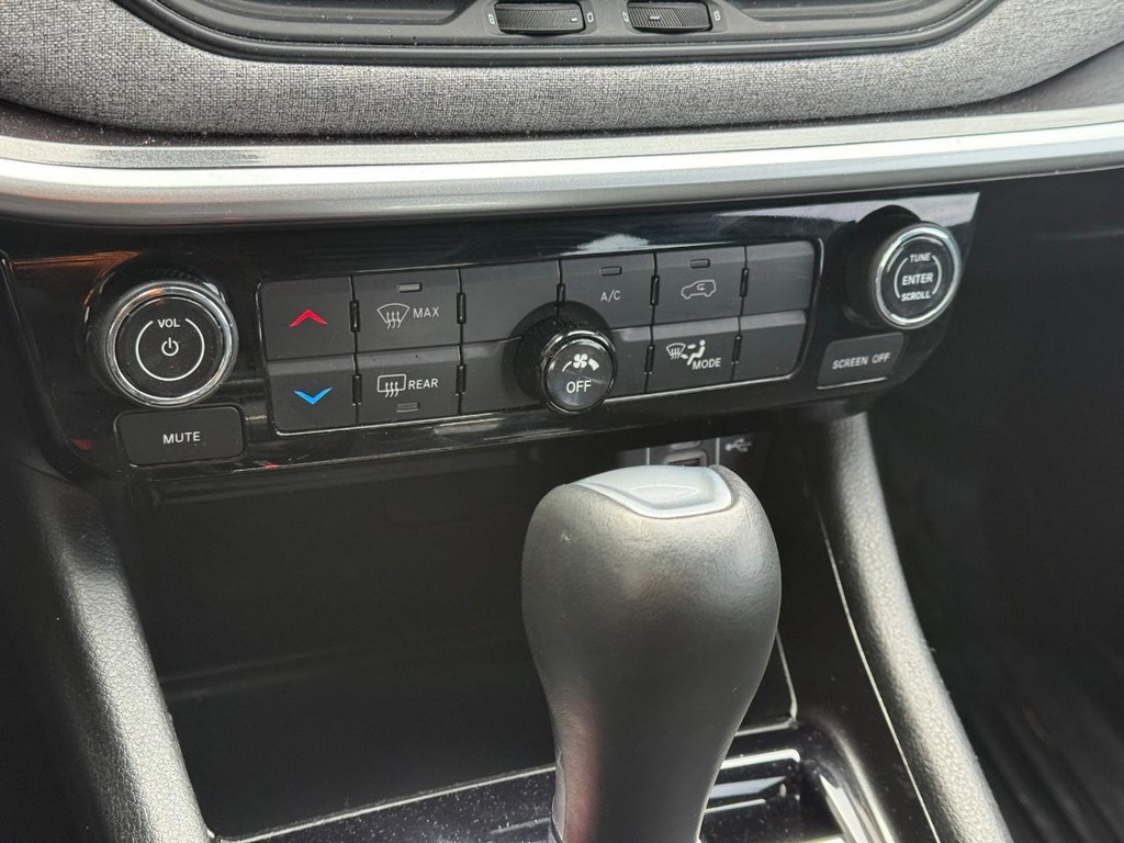 Jeep Compass Vehicle Full-screen Gallery Image 18