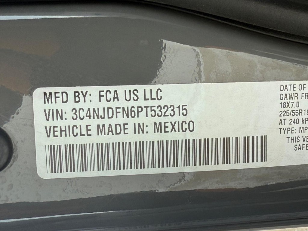 Jeep Compass Vehicle Full-screen Gallery Image 26