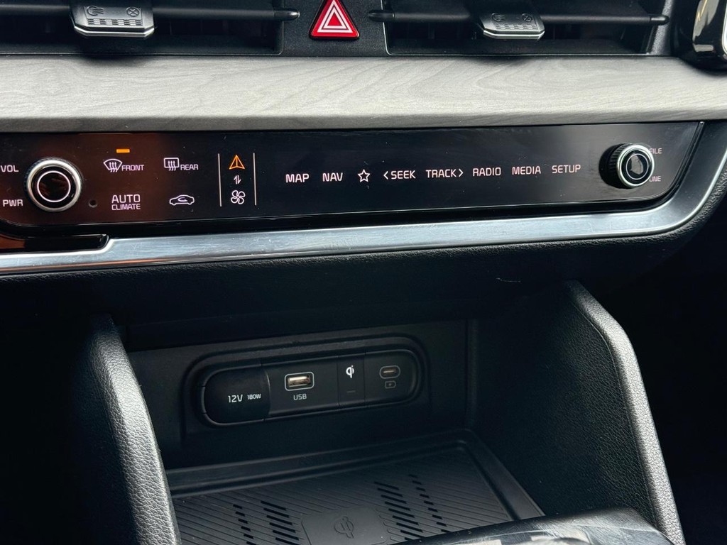 Kia Sportage Vehicle Full-screen Gallery Image 17