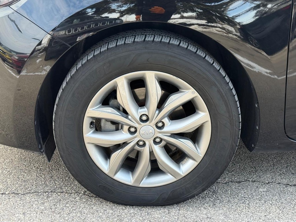 Kia Sedona Vehicle Full-screen Gallery Image 07