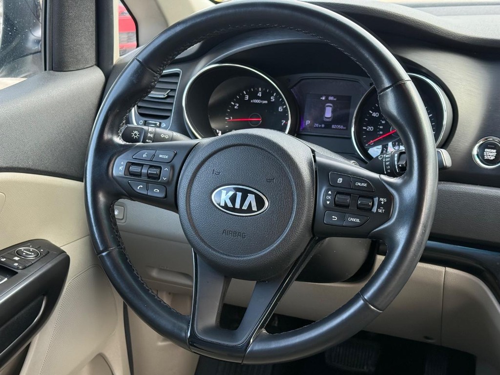 Kia Sedona Vehicle Full-screen Gallery Image 13